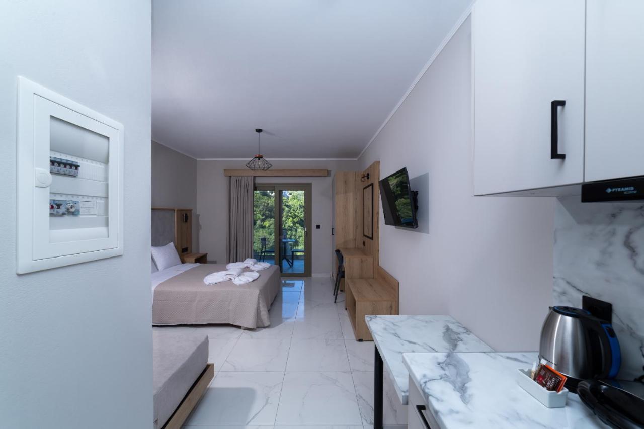 Sky View Suites Kefalonia Vóvikes Exteriér fotografie
